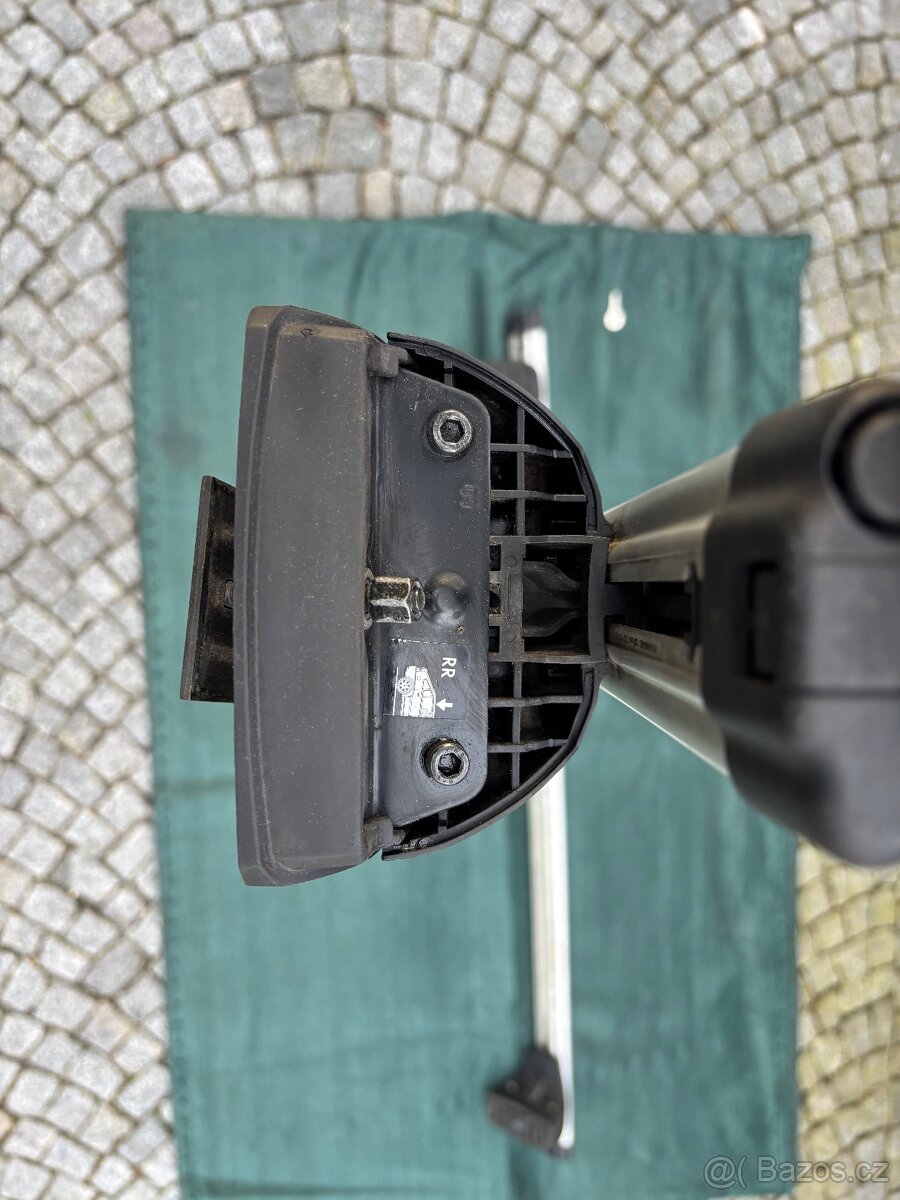 Střešní nosič THULE pro Ford Focus 2 combi - 4