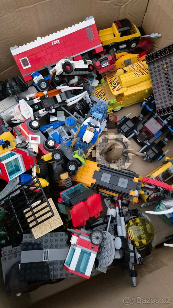 5,5 kg LEGO, celé sety - 4