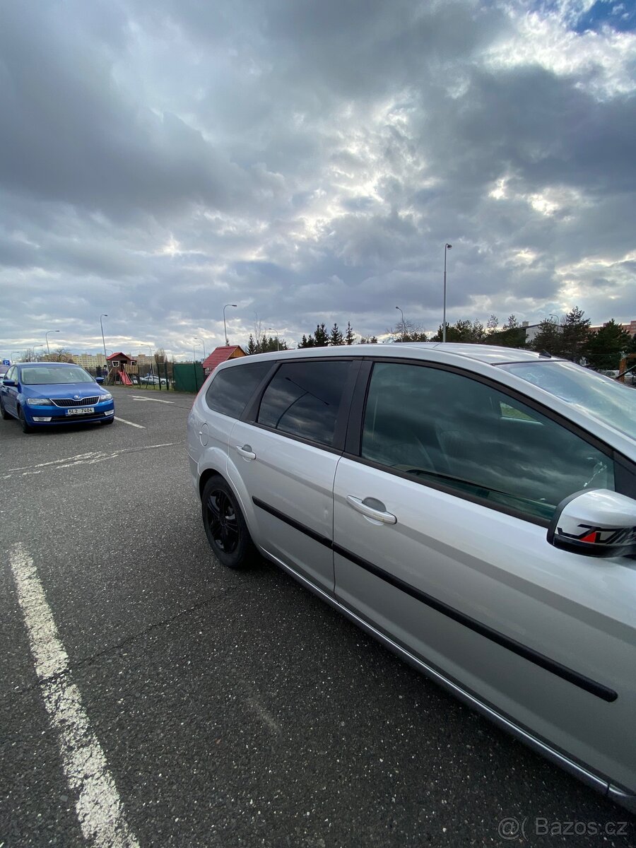 Ford focus 2 1,6 benzín - 4