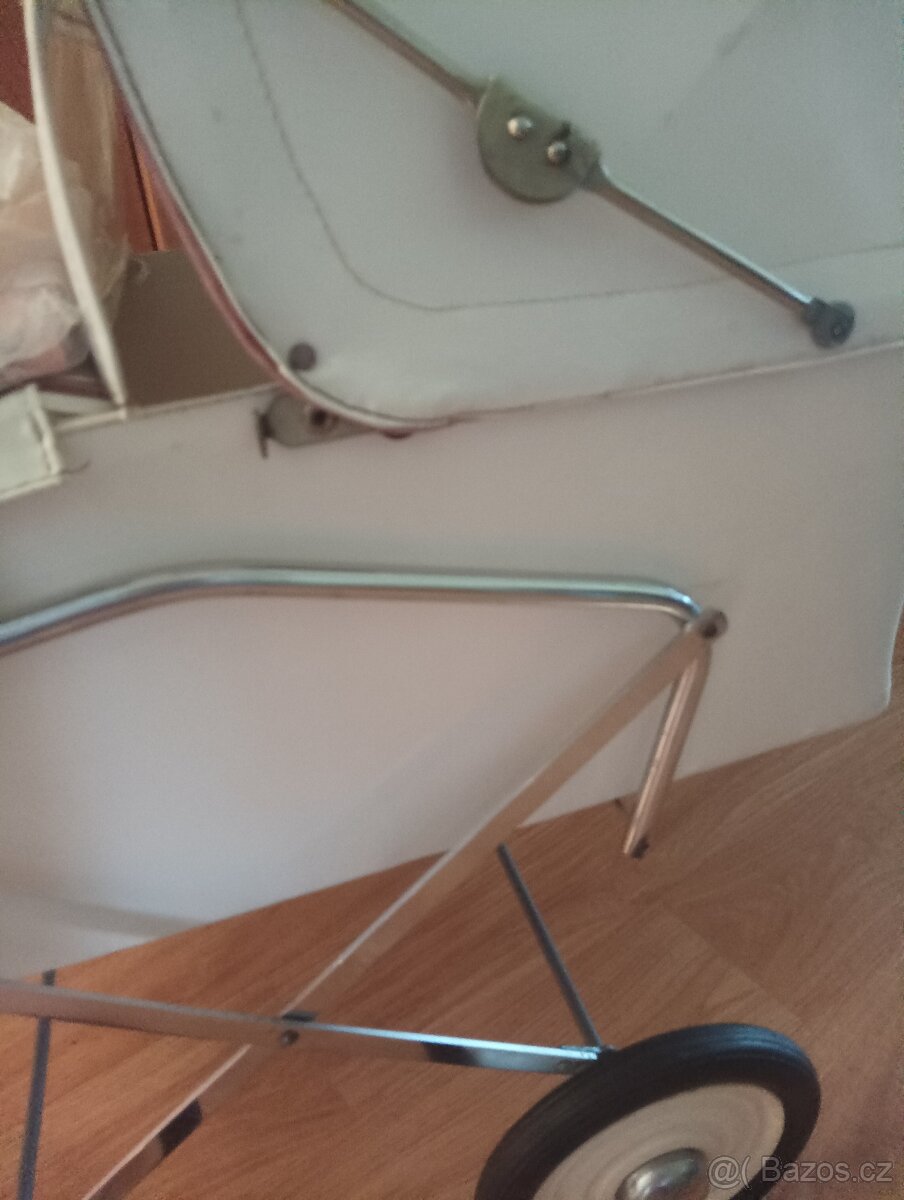 Retro hračky - kočárek - 4