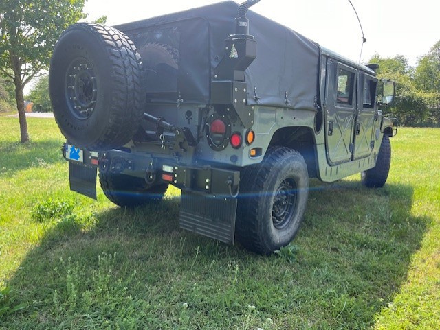 HUMMER - 4