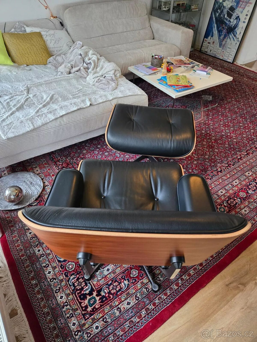 Křeslo a taburetka Vitra Eames - 4