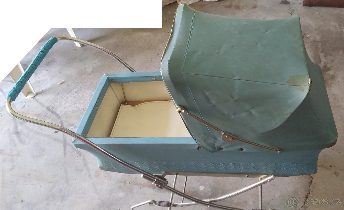 retro hluboký kočárek pro panenky - 4