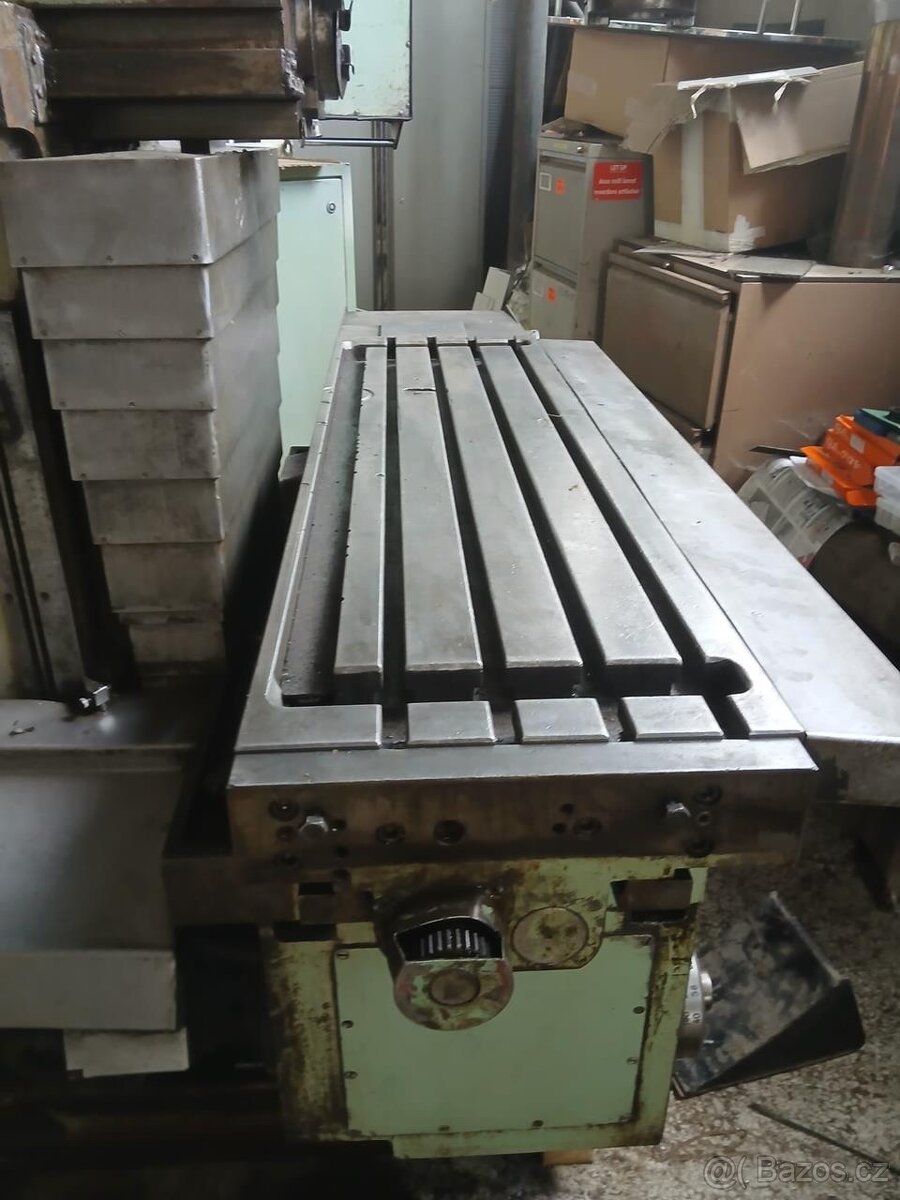 Konzolová frézka TOS FGS 32/40 - 4