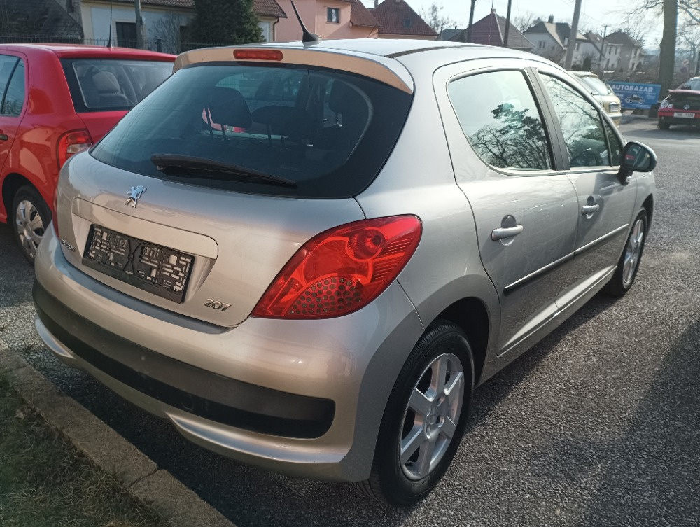 Peugeot 207 1.4 - 4