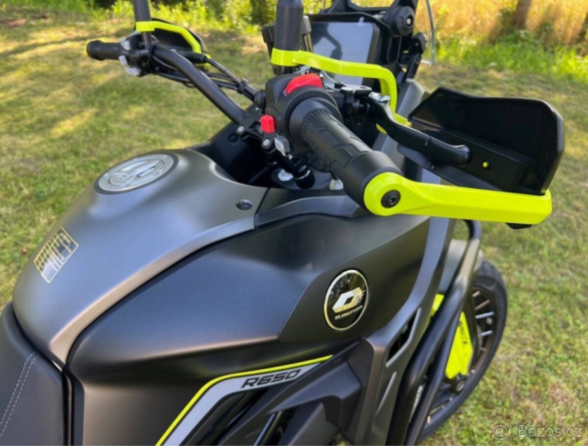 Prodám QJ MOTOR SVT 650 X KUFRY V CENĚ - 4