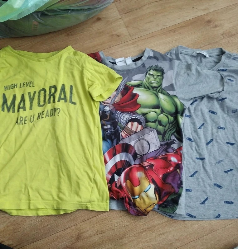 4x tričko, vel.okolo 128, cena za vše - 4