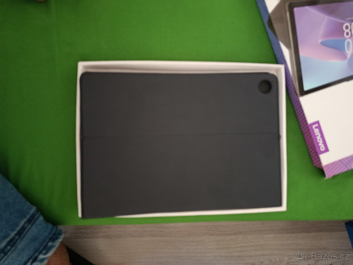 Krýt na tablet Lenovo M10 Plus(3rd Gen) - 4
