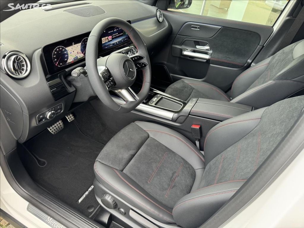 Mercedes-Benz GLA - 4