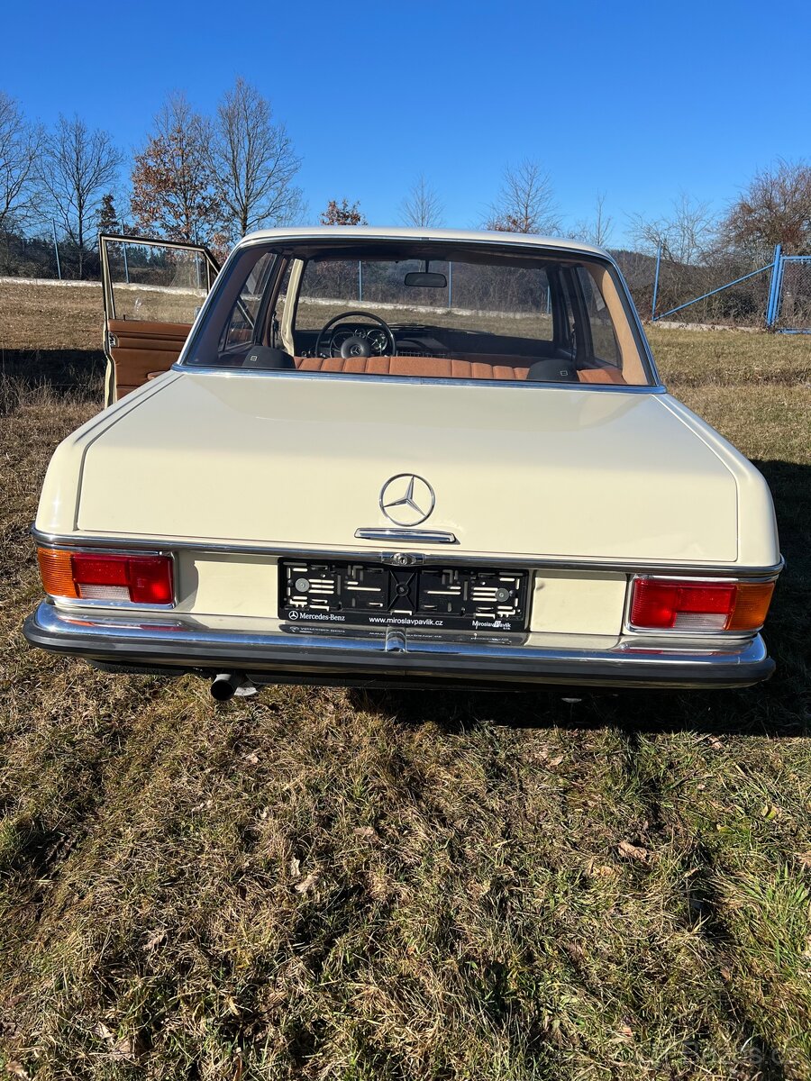 Mercedes-Benz 115 Benzin - 4