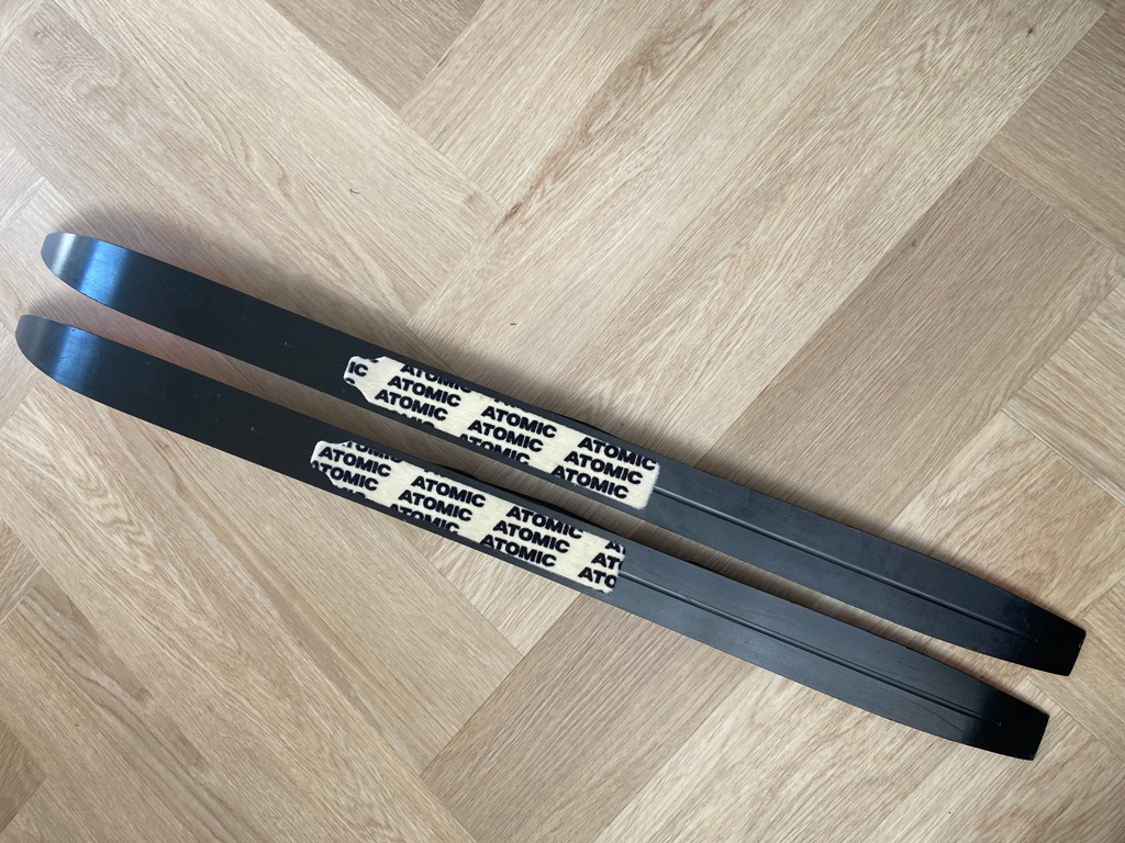 Prodám dětské běžky Atomic PRO C1 + hole LEKI - 4