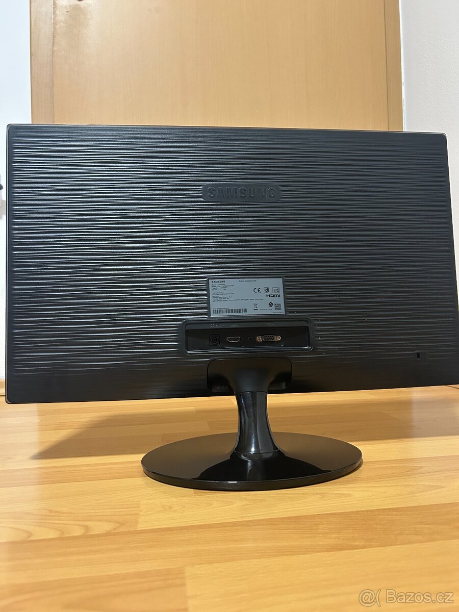 Počítač - monitor - 4