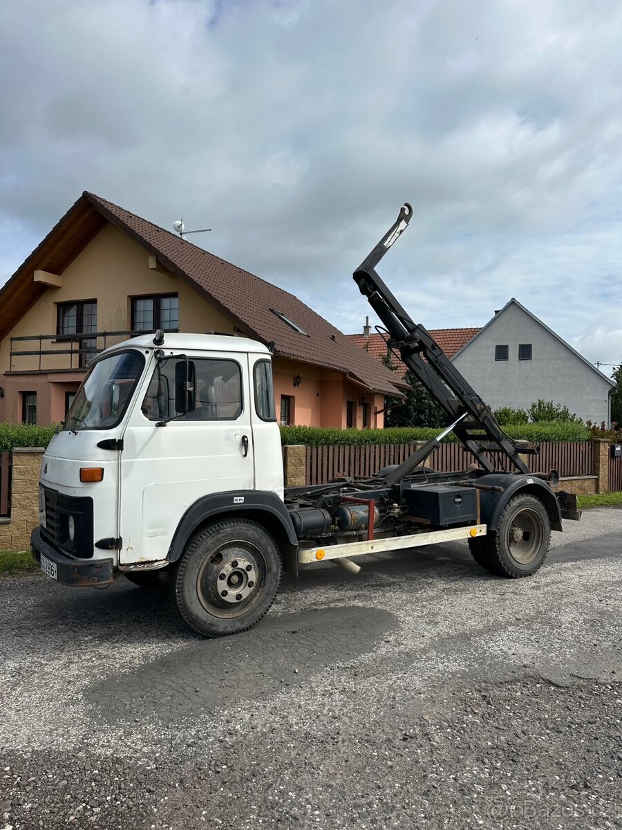 Avia A31 hákový nosič kontejneru - 4