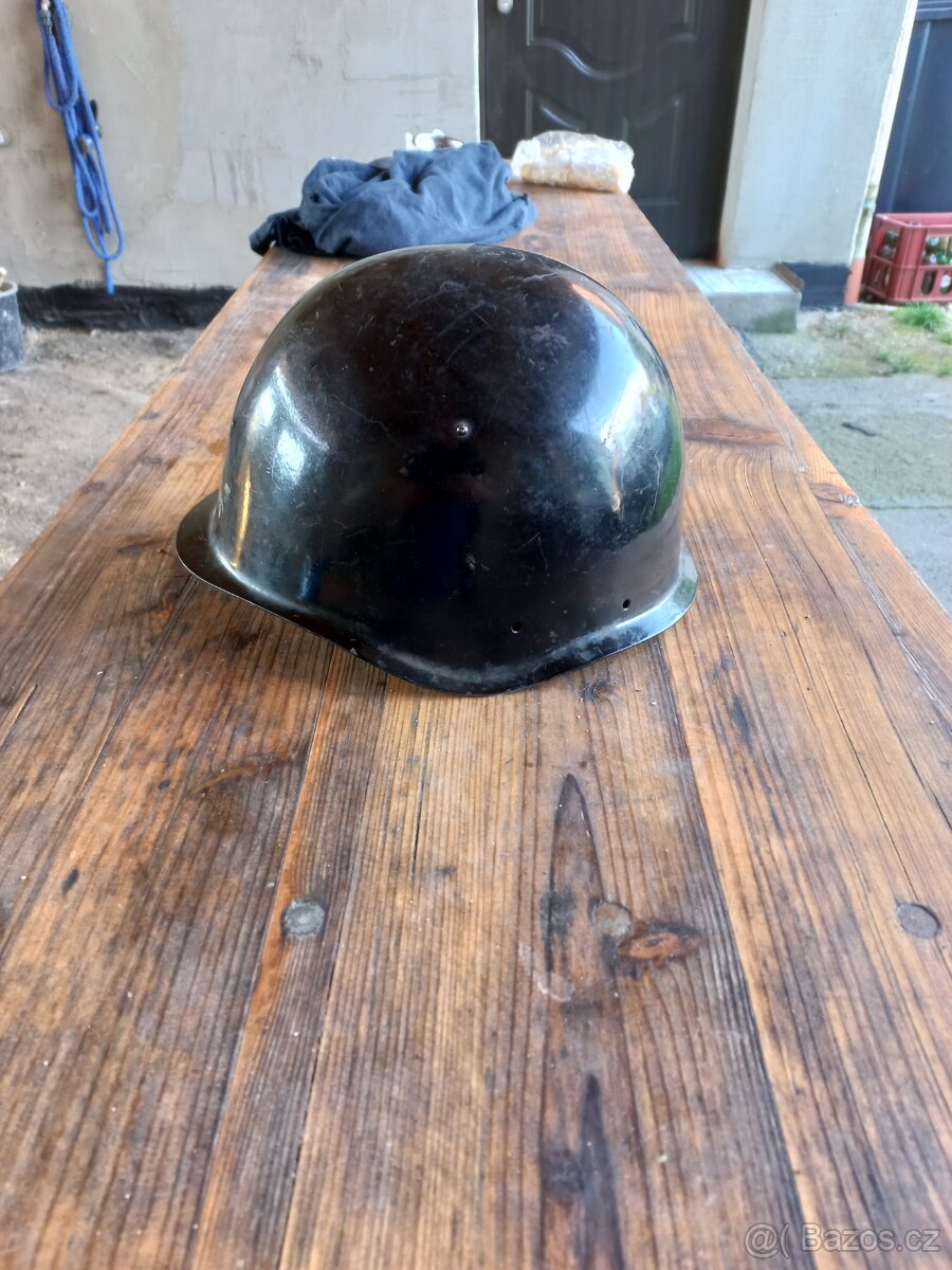 Helma vojenská - 4