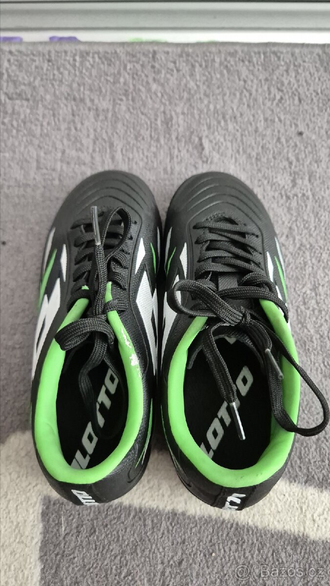 Prodám turfy/kopačky na umělou travu, vel. 31 - 4