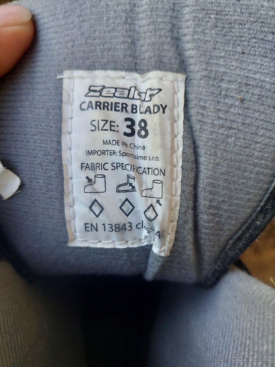 Dámské kolečkové brusle Zealot - 4