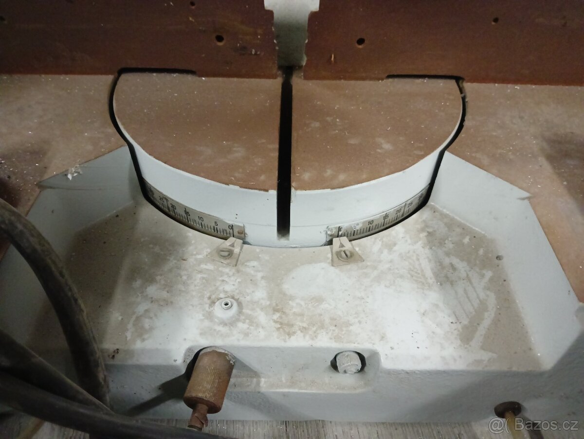 Jednokotoučová pila na hliník Elumatec mgs 72 - 4