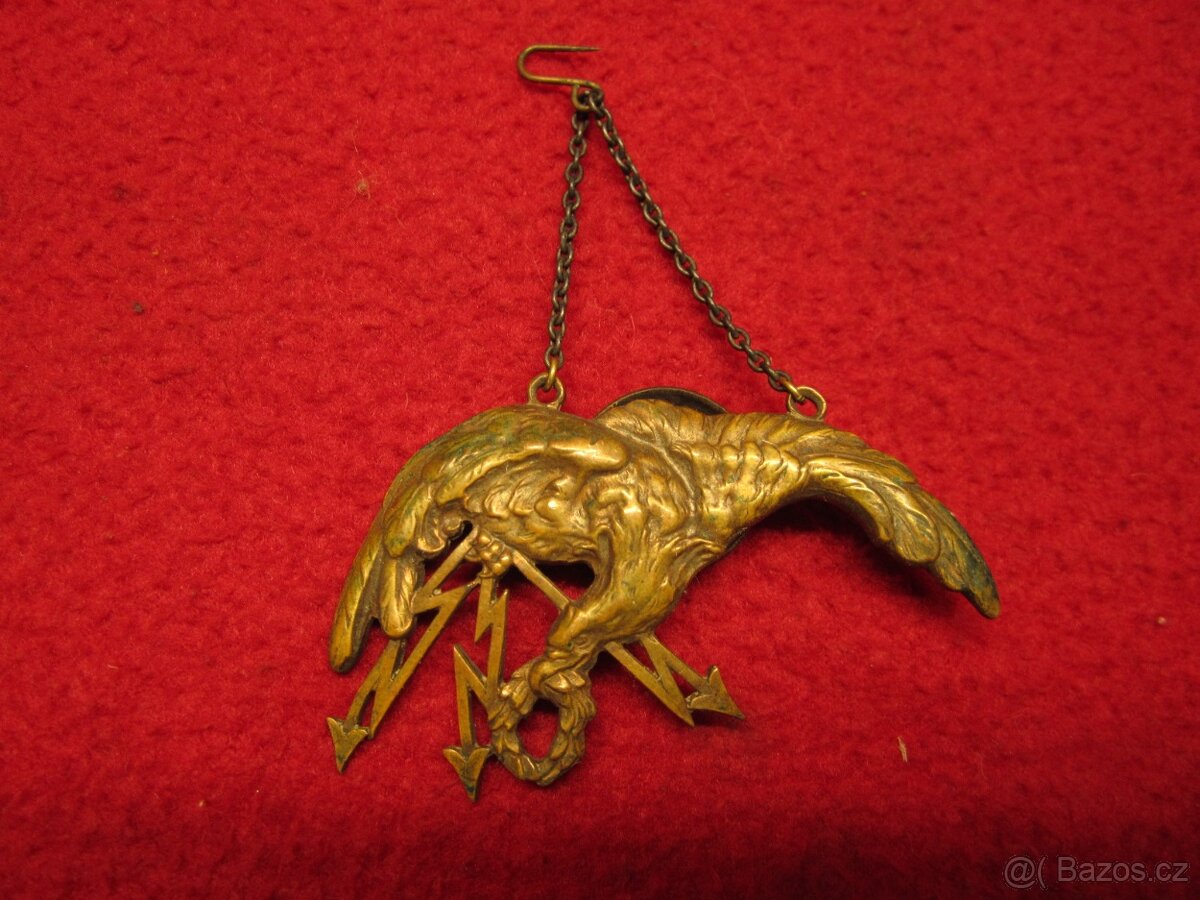 Pozustalost po letci. Kordik, vyznamenani, rumunska, polska. - 4