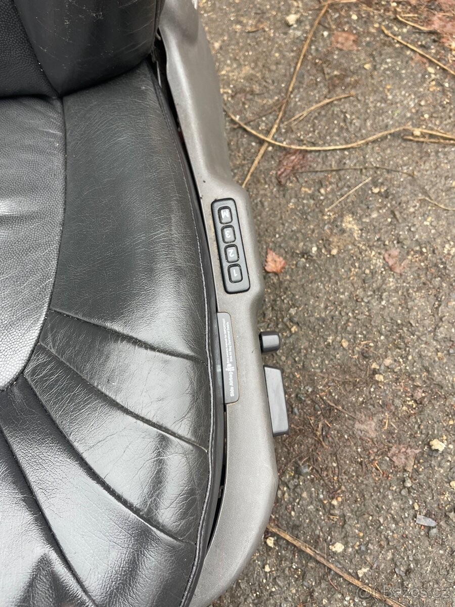 Saab 9-3 Aero OG interiér - 4