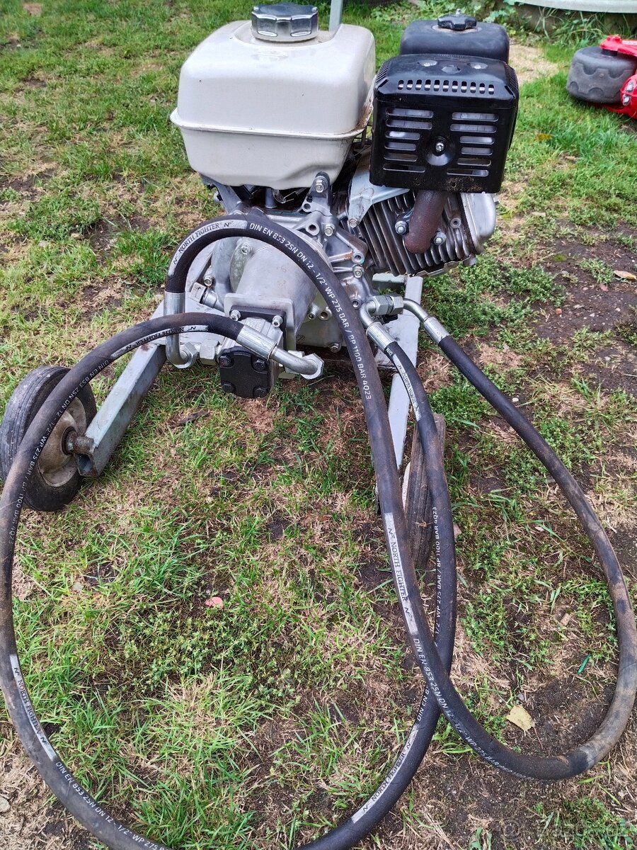 Štípač dřeva. - 4