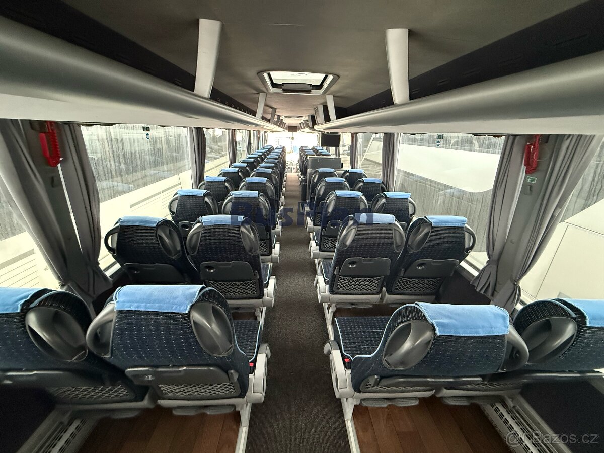 Man Lions Coach L RO8 - 4