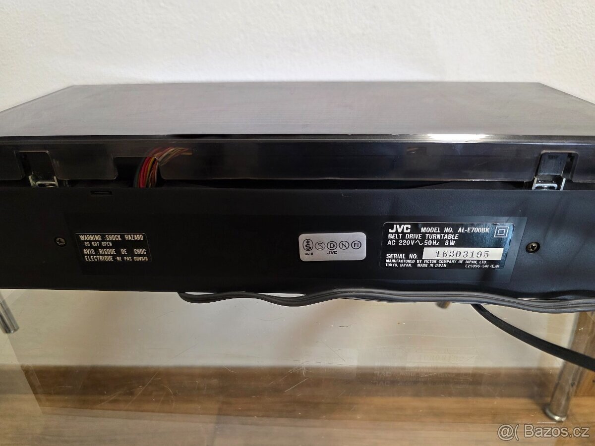 JCV AL-E700BK -lineární gramofon - 4