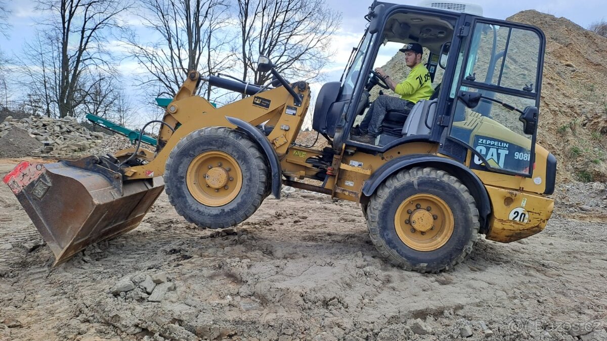 Nakladač Caterpillar 308H - 4