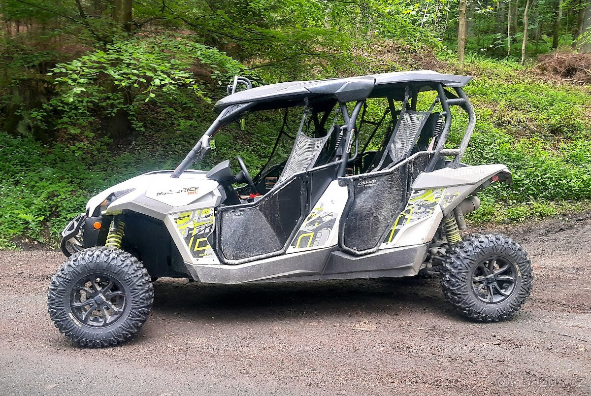 Can-Am Maverick MAX 1000R Turbo