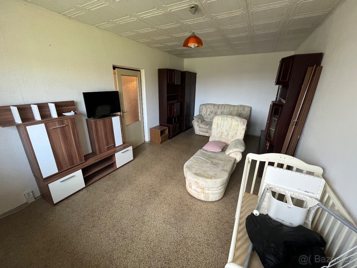 Byt 1+1 pronajem Rotava VOLNÝ IHNED - 4