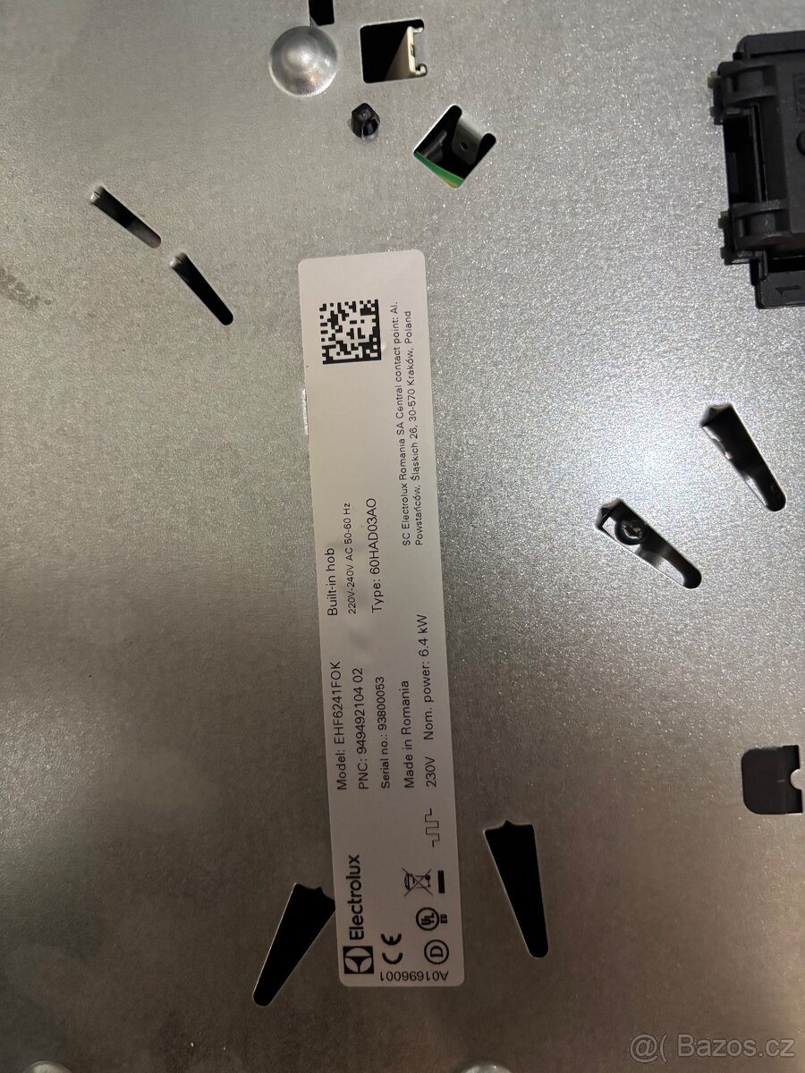 Sklokeramická varná deska Electrolux EHF6241FOK černá/sklo - 4