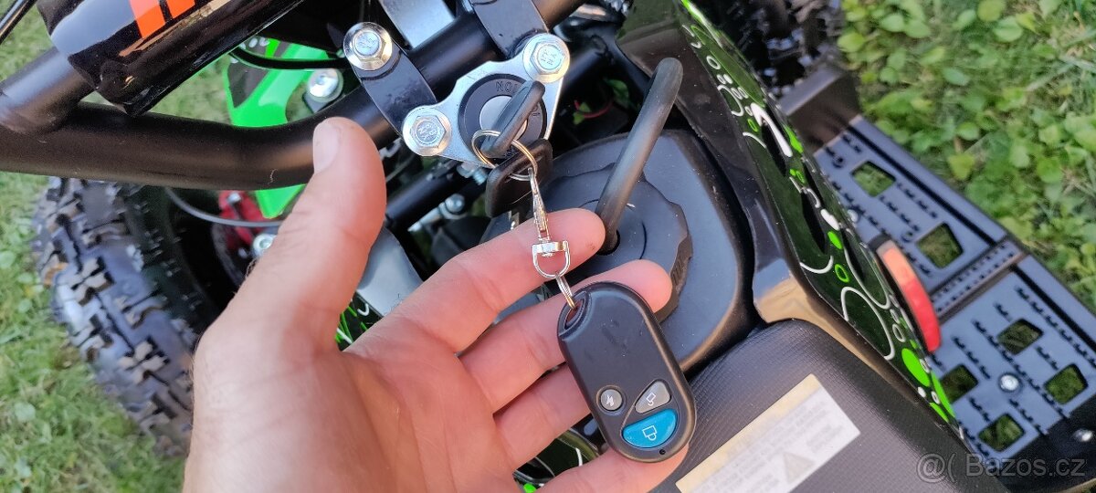 Nová dětská čtyřkolka R E-start - zelená