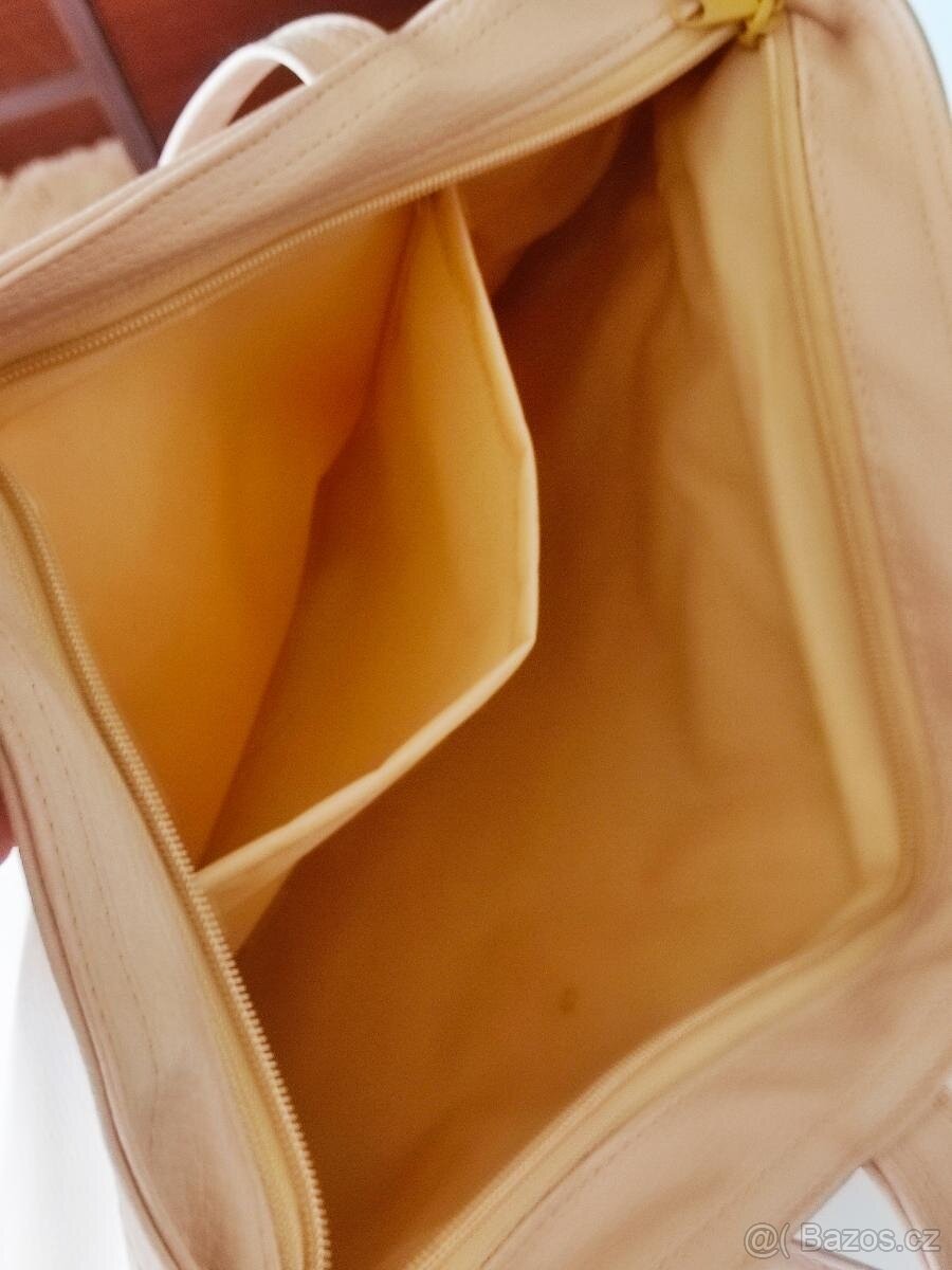 Koženková kabelka, a přes rameno koženka se slaměným motiv - 4