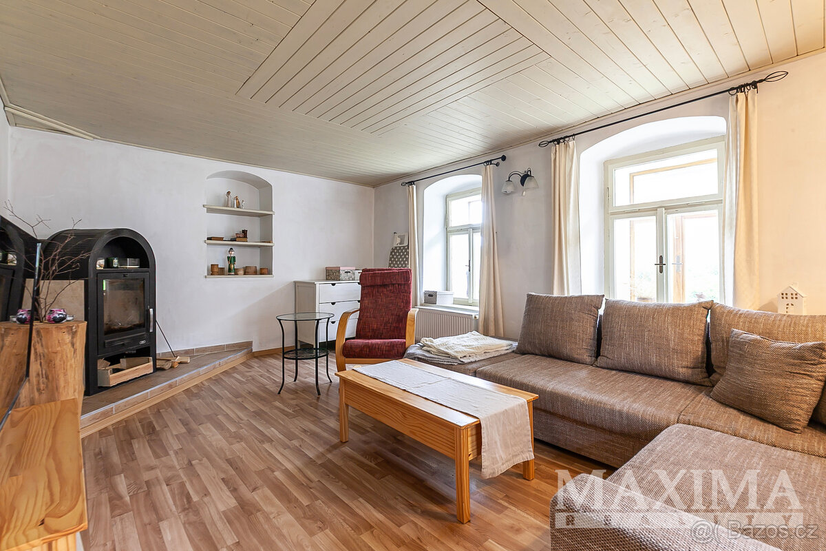 Dům 4+1 o ploše 200 m2 - Pravonín, Pravonín - 4