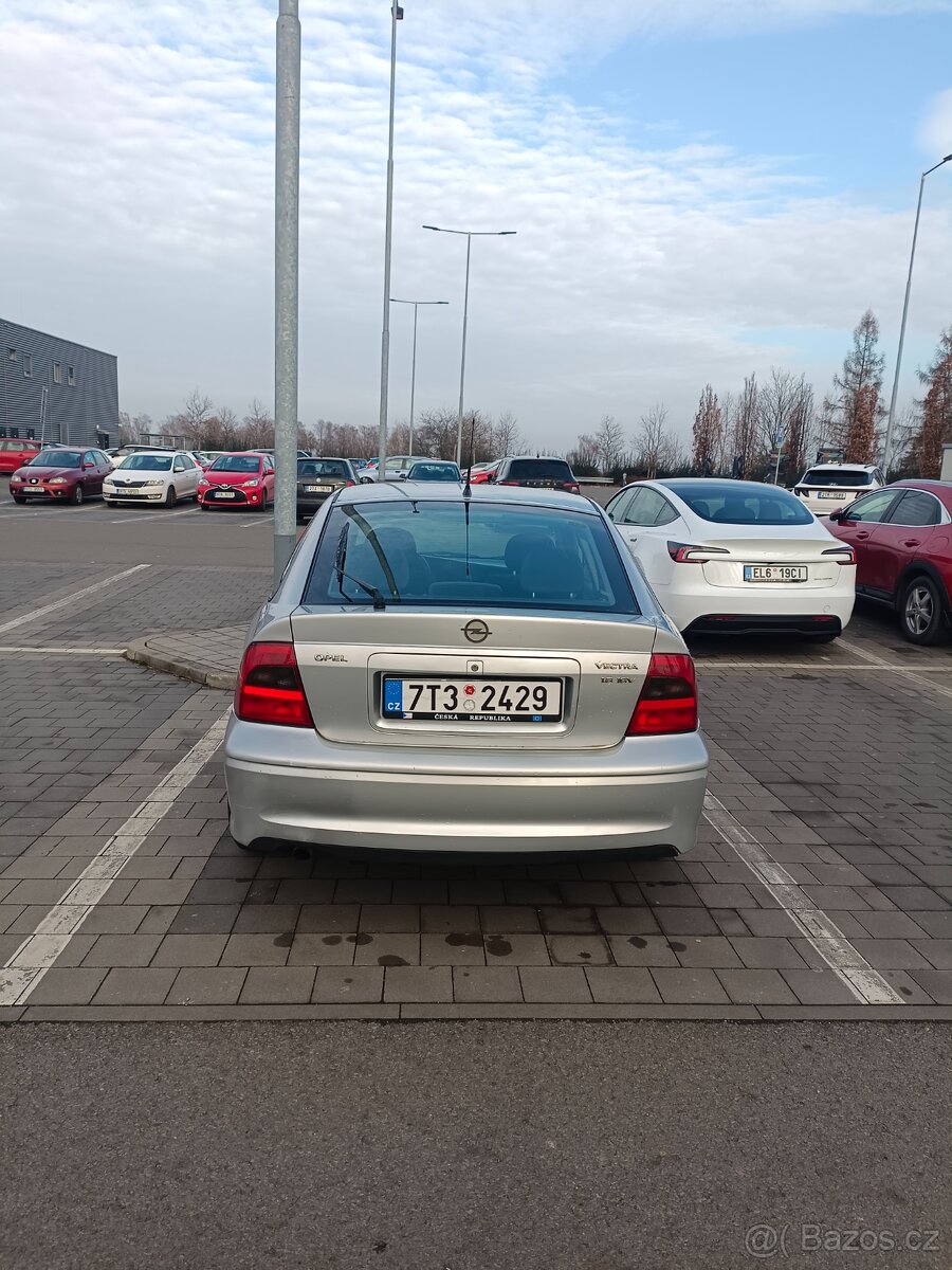 Opel Vectra B - 4