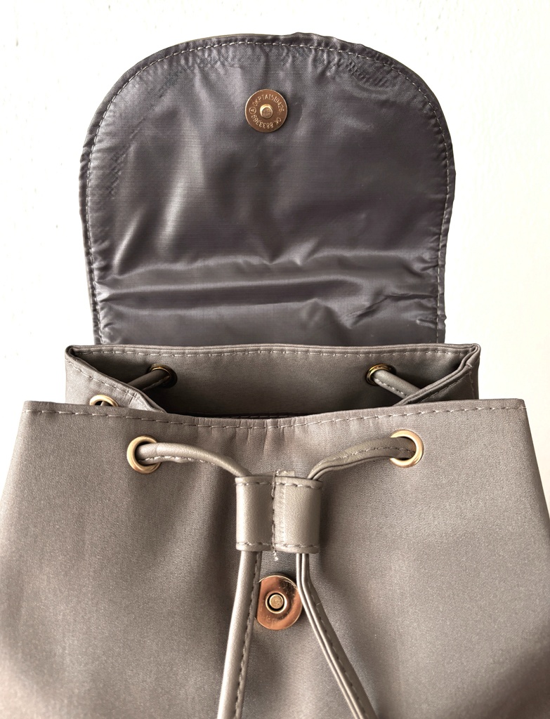 Nový krásný komplet: batůžek + peněženka + šátek. - 4