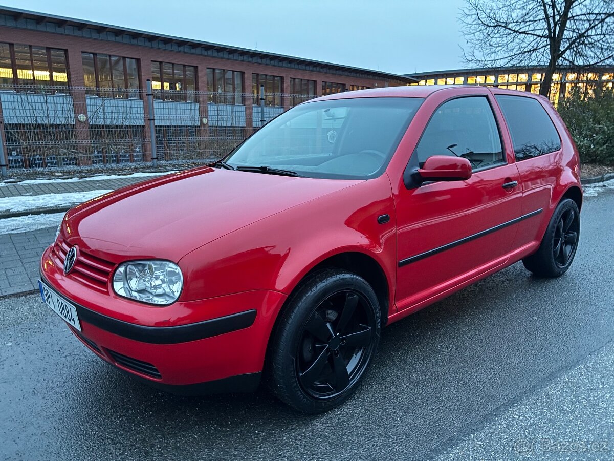 Volkswagen Golf 1.4i - 4