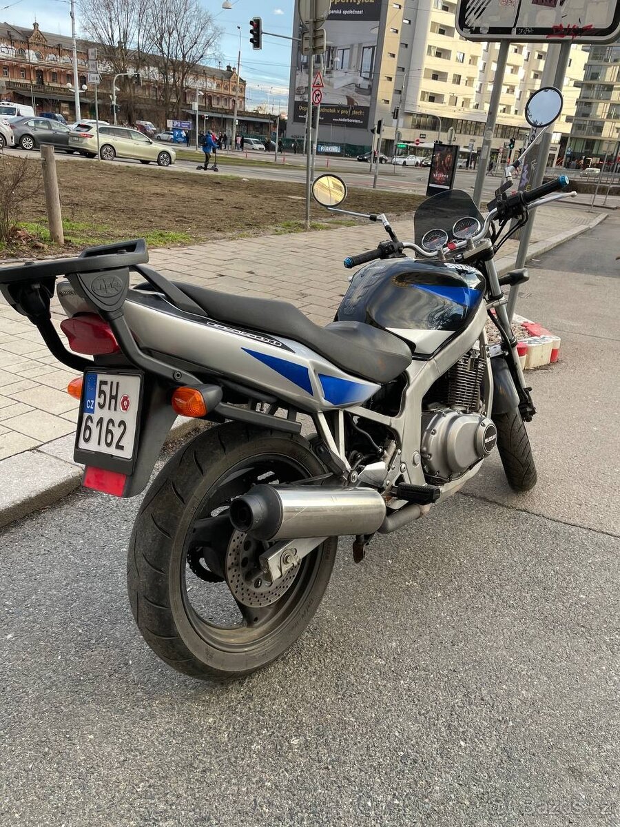 Suzuki GS 500E - 4