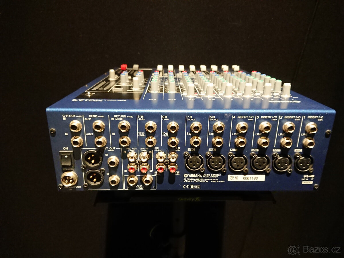 Mixpult YAMAHA MG12/4 - 4