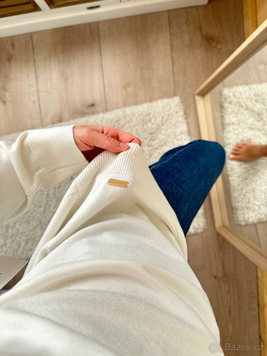 BÍLÝ ELEGANTNÍ SVETR / ROLÁK CALVIN KLEIN - 4