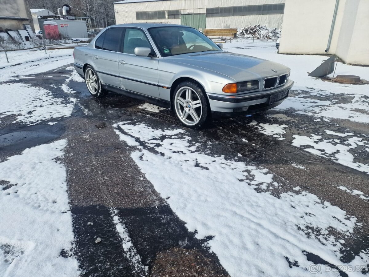 BMW e38 728iA LPG - 4