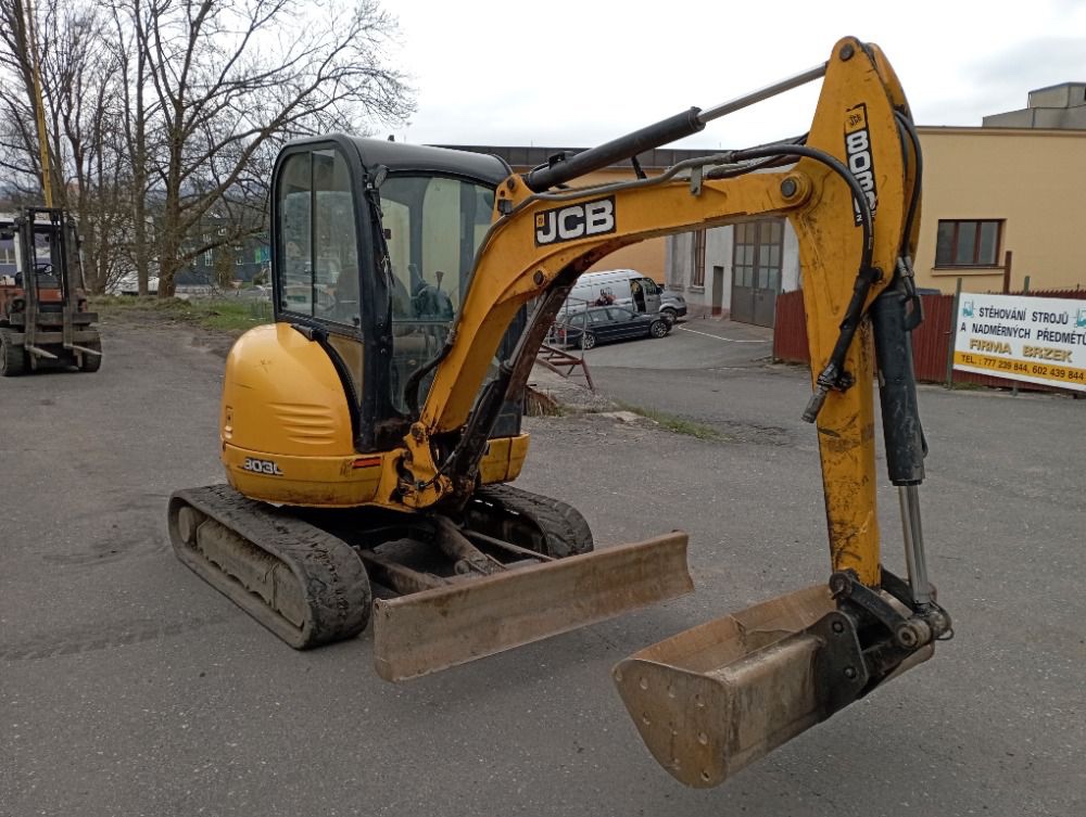 JCB 8030 - 4