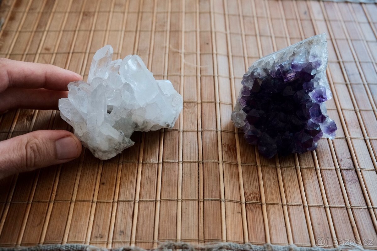 Křišťál / křemen drúza 279g z Madagaskaru + AMETYST - 4