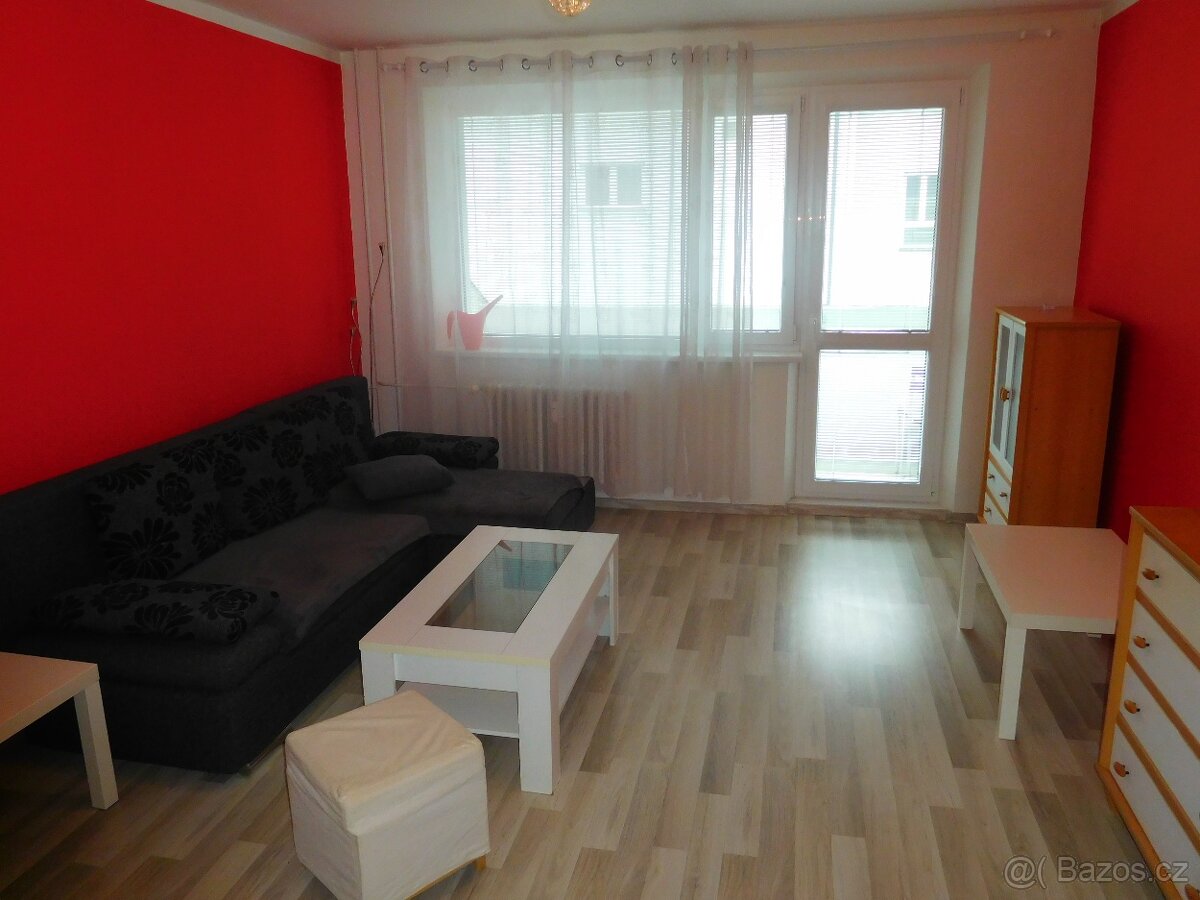 Nájem bytu 2+1 s balkónem ul.Harcovská - 4