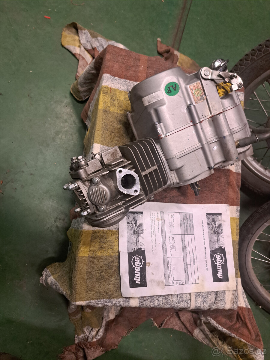 Motor YX140 STOMP Pitbike -zánovní - 4