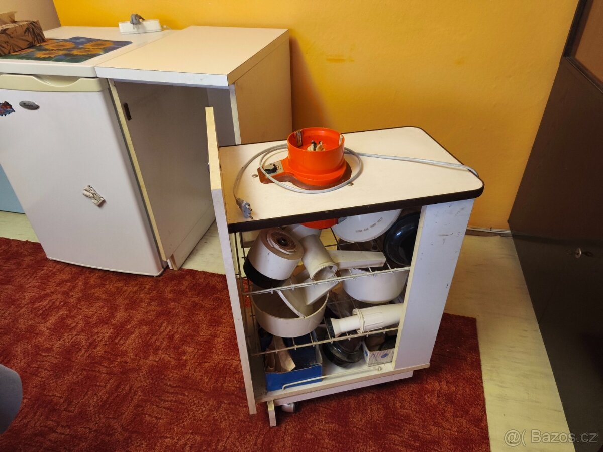 Kuchňský robot eta. - 4