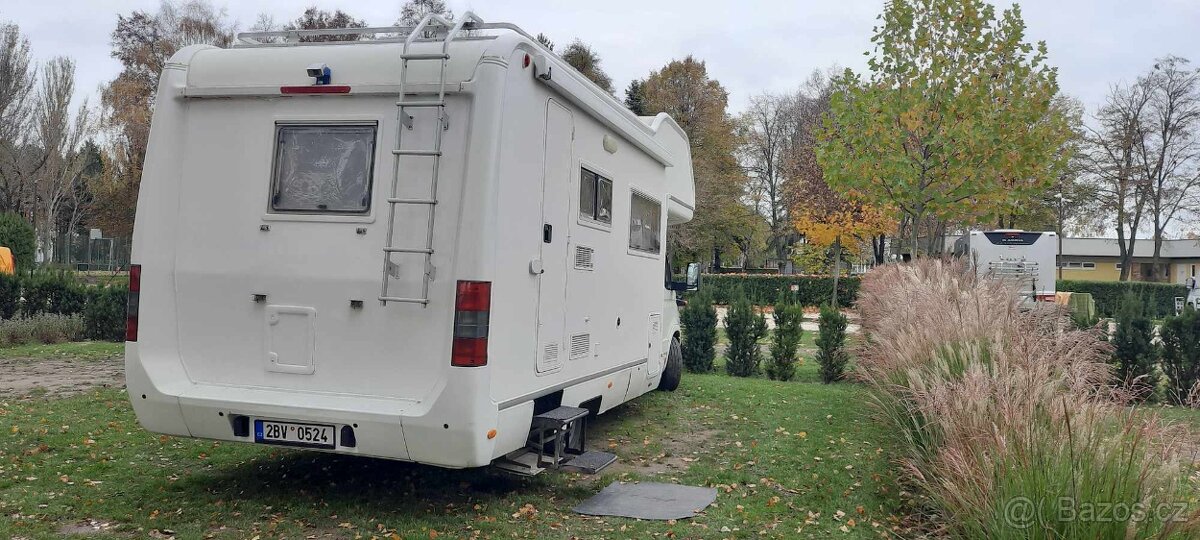 Obytny vůz Iveco Daily 2,8 TD - 4