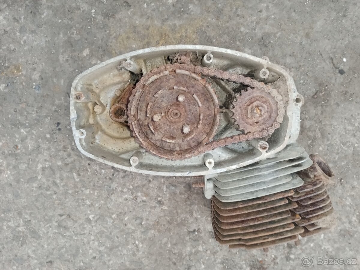 Prodám část motoru ČZ 175 - 4