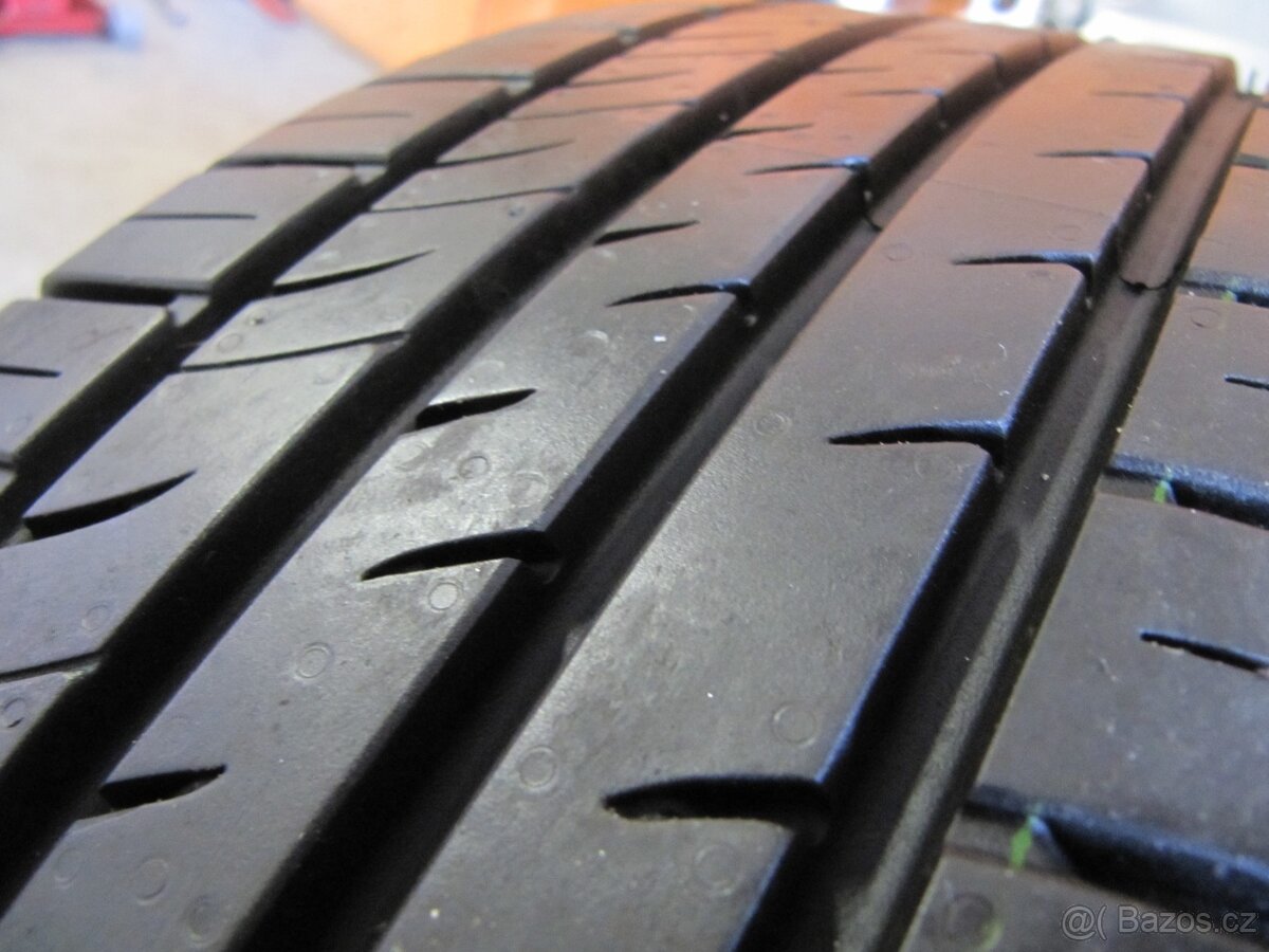Alu Škoda + 215/60/16 TOP stav- stav nových - 4