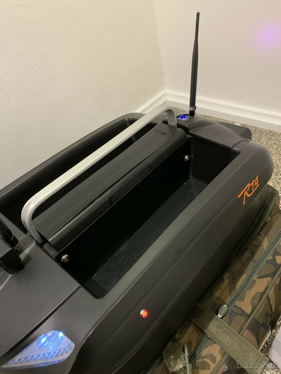 Carplounge RT4 návnadový člun s GPS autopilotem Raymarine vš - 4