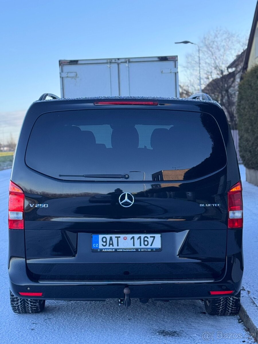 Mercedes-Benz V-Class 250 - 4
